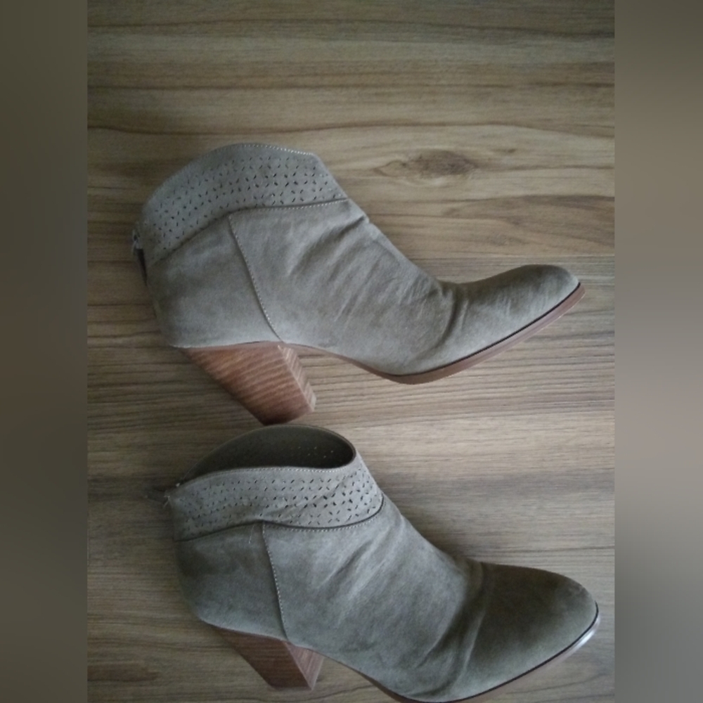 Violet &Rose Boots